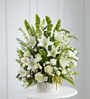 El FTD ® In Our Thoughts Arrangement ™