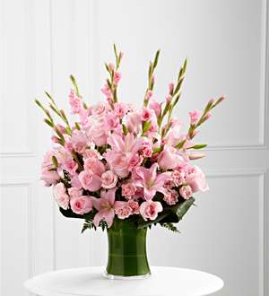 The Lovely Homenaje FTD ® ™ Bouquet