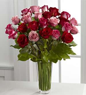 El FTD ® True Romance ™ Rose Bouquet
