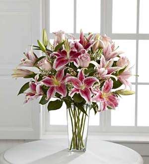 Simple Perfección Bouquet FTD BHG®